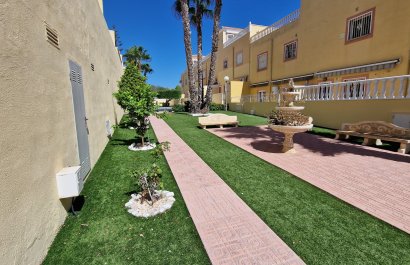 Resale - Townhouse / Duplex / Corner - Orihuela Costa - Villamartín