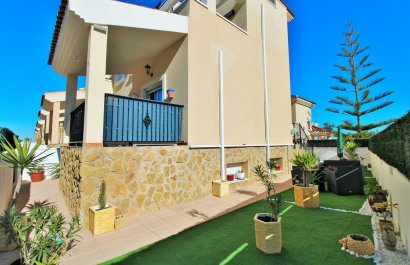 Resale - Townhouse / Duplex / Corner - San Miguel de Salinas