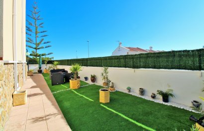 Resale - Townhouse / Duplex / Corner - San Miguel de Salinas