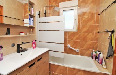 Resale - Townhouse / Duplex / Corner - San Miguel de Salinas