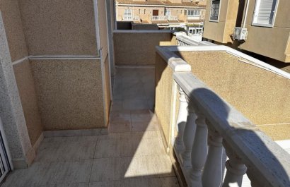 Resale - Villa - Torrevieia - Torrevieja