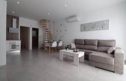 Resale - Townhouse / Duplex / Corner - Torrevieia - San Luis