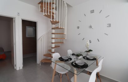 Resale - Townhouse / Duplex / Corner - Torrevieia - San Luis