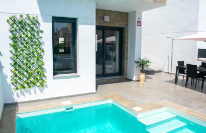 Resale - Villa - Torrevieia - La Siesta