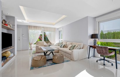 Resale - Townhouse / Duplex / Corner - Ciudad Quesada - Doña Pepa