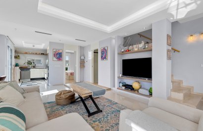 Resale - Townhouse / Duplex / Corner - Ciudad Quesada - Doña Pepa