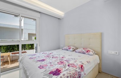 Resale - Townhouse / Duplex / Corner - Ciudad Quesada - Doña Pepa