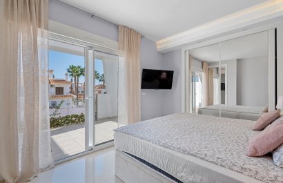 Resale - Townhouse / Duplex / Corner - Ciudad Quesada - Doña Pepa