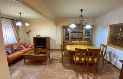 Resale - Townhouse / Duplex / Corner - Sax