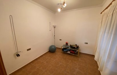 Resale - Townhouse / Duplex / Corner - Sax