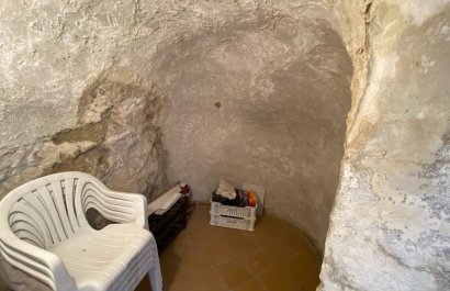 Resale - Townhouse / Duplex / Corner - Sax