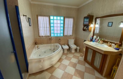 Resale - Townhouse / Duplex / Corner - Sax