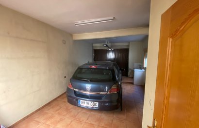 Resale - Townhouse / Duplex / Corner - Sax