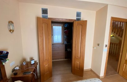 Resale - Townhouse / Duplex / Corner - Sax