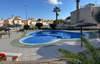 Resale - Villa - Orihuela Costa - Villamartín