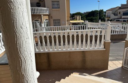 Resale - Villa - Orihuela Costa - Villamartín