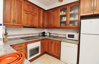 Resale - Townhouse / Duplex / Corner - Villamartín - PAU 8