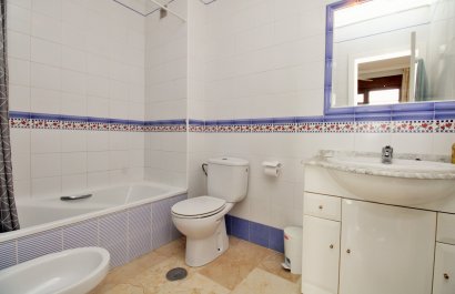 Resale - Townhouse / Duplex / Corner - Villamartín - PAU 8