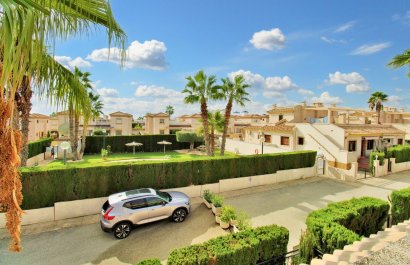 Resale - Townhouse / Duplex / Corner - Villamartín - PAU 8