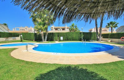 Resale - Townhouse / Duplex / Corner - Villamartín - PAU 8