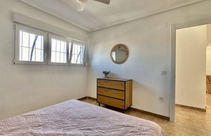 Resale - Apartment / flat - Orihuela Costa - Punta Prima