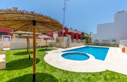 Resale - Townhouse / Duplex / Corner - Torrevieia - Aguas Nuevas