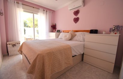 Resale - Villa - Orihuela Costa - Villamartín