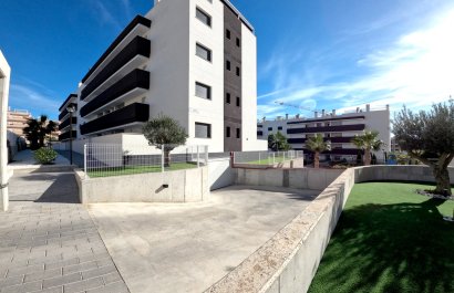 Resale - Apartment / flat - Orihuela Costa - Villamartín