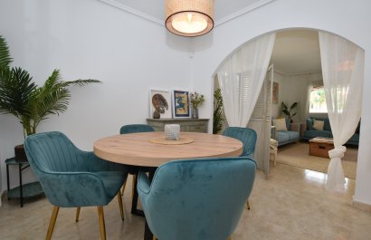 Resale - Townhouse / Duplex / Corner - Ciudad Quesada - Doña Pepa