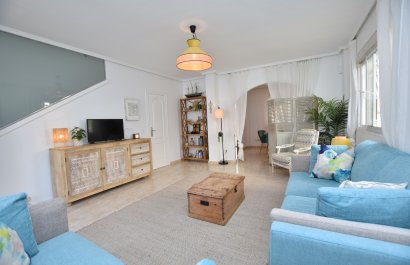 Resale - Townhouse / Duplex / Corner - Ciudad Quesada - Doña Pepa