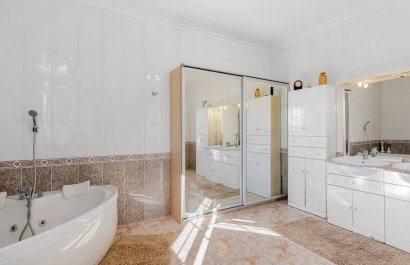 Resale - Country House - Los Montesinos