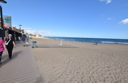 Reventa - Townhouse / Duplex - La Mata