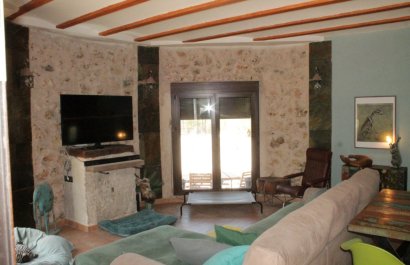 Herverkoop - Villa - Villena