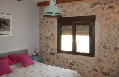 Herverkoop - Villa - Villena