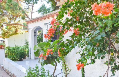 Herverkoop - Villa - Orihuela Costa - Punta Prima