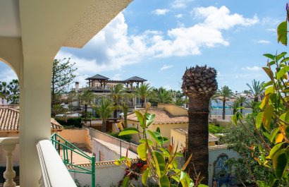 Reventa - Villa - Orihuela Costa - MUY CERCA DE LA PLAYA