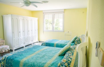 Reventa - Villa - Orihuela Costa - MUY CERCA DE LA PLAYA