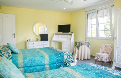 Reventa - Villa - Orihuela Costa - MUY CERCA DE LA PLAYA