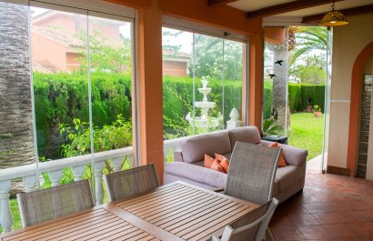 Reventa - Villa - Orihuela Costa - MUY CERCA DE LA PLAYA