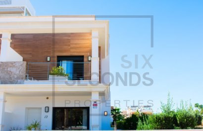 Resale - Townhouse / Duplex / Corner - Ciudad Quesada