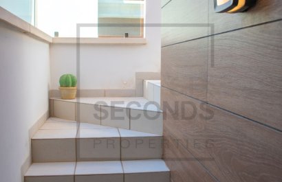 Resale - Townhouse / Duplex / Corner - Ciudad Quesada