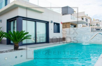 Reventa - Villa - San Miguel de Salinas - Urbanizaciones