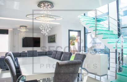 Reventa - Villa - San Miguel de Salinas - Urbanizaciones