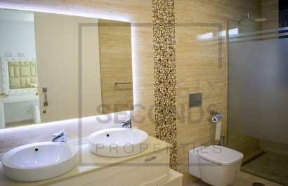 Reventa - Villa - San Miguel de Salinas - Urbanizaciones