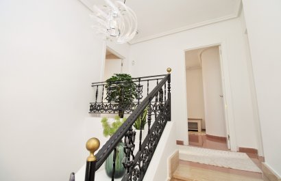 Reventa - Villa - Villamartín - Los Dolses