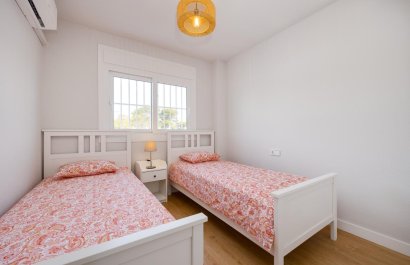 Resale - Apartment / flat - Orihuela Costa - Aguamarinas