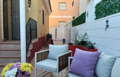 Reventa - Villa - Los Montesinos - La Herrada