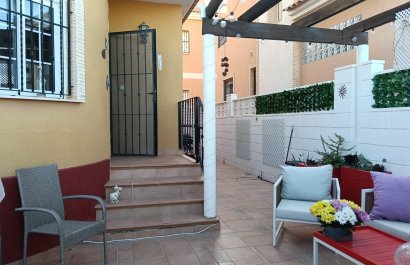 Reventa - Villa - Los Montesinos - La Herrada