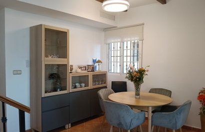 Reventa - Villa - Los Montesinos - La Herrada