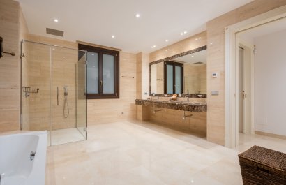 Obra nueva - Villa - Estepoa - Estepona